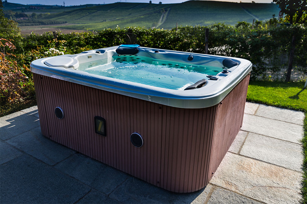 The Key Differences Between Hot Tubs vs. Saunas